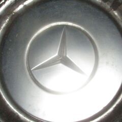 クラシツク-メルセデス―ベンツホイルキャツプ一枚の出品です