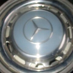 クラシツク-メルセデス―ベンツホイルキャツプ一枚の出品です