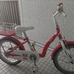 子ども用　幼児用　自転車　16インチ　女の子　赤　補助輪あり