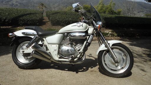 ☆個人蔵出し出品！ホンダ　ＭＣ２９　Ｖツインマグナ！　V-TWIN MAGNA！ミニカウル付！人気の白『Ｓ』！ＥＴＣ付！☆彡