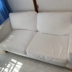 IKEA 3人用ソファー　4月14日まで