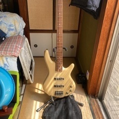 Ibanez ベース　受け渡し予定決定済み