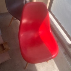 イームズリプロダクト　赤家具 椅子 チェア