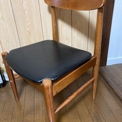 木組みの椅子
