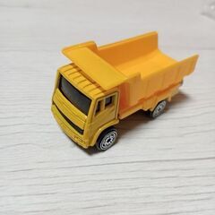 ミニカー　ダンプカー　ダンプトラック　Maisto マイスト　ミニカー