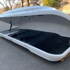 ルーフボックスとベースキャリア一式