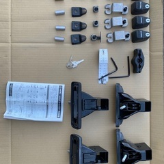 ルーフボックスとベースキャリア一式