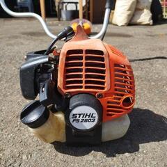 スチール草刈り機