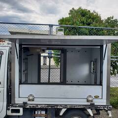 冷凍コンテナ。倉庫、移動販売にどうですか？