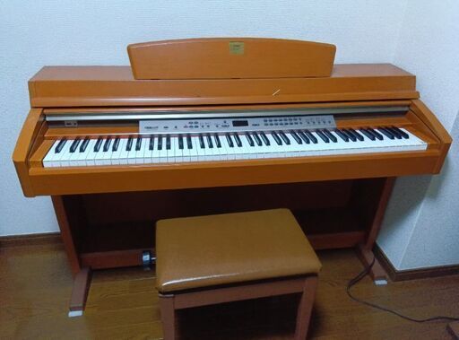 電子ピアノ　クラビノーバ　CLP-240C