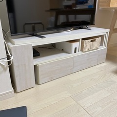 美品　テレビ台　伸縮可能