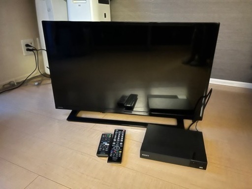 32型テレビ+ブルーレイディスク/DVDプレーヤーセット