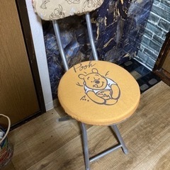 クマのプーさん　折り畳み椅子　パイプ椅子