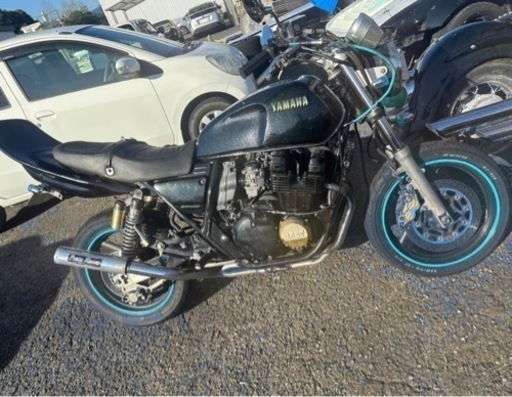 ヤマハ xjr400  \n