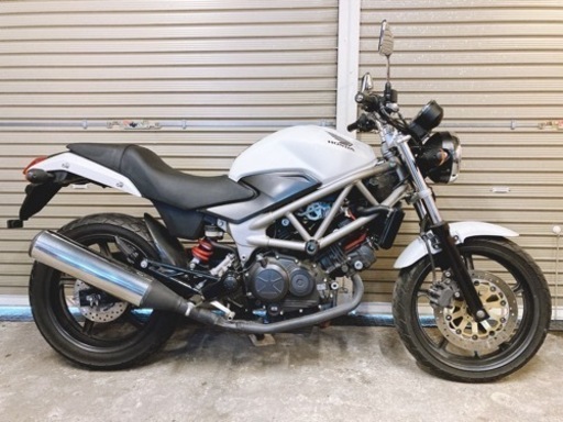ホンダ VTR250 FI 配送可能 支払いは現金or振り込みも可能 白