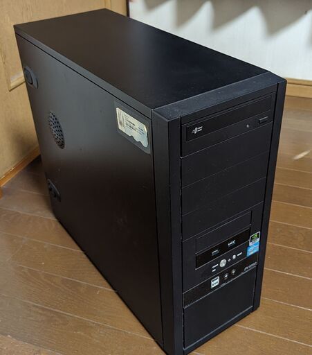 デスクトップPC　奥48cm×高さ43.5cm×横19cm