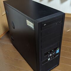 デスクトップPC　奥48cm×高さ43.5cm×横19cm