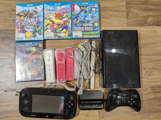 【美品】任天堂Nintendo  WiiU  本体一式プラスソフト4本