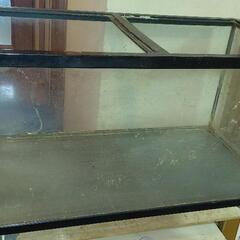 爬虫類用器材　まとめて売ります。