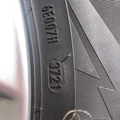 エクストレイルＴ３２純正ホイルスタッドレス