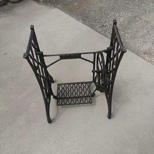 レトロ編み目ミシン台 レトロ ビンテージ ミシン テーブル 網目 鉄脚