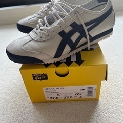 スニーカー　Onitauka Tiger オニツカタイガー