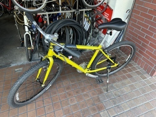 GIANT　GRAVIER（グラビエ）　27.5インチ　軽量アルミフレーム　3×8speed