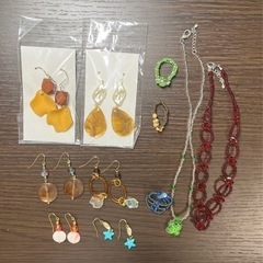 ハンドメイド　ピアス・ネックレス