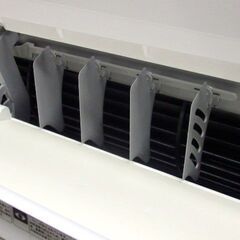 東芝　ルームエアコン　フィルター自動清掃　RAS-F221R　2019年　おもに6畳 