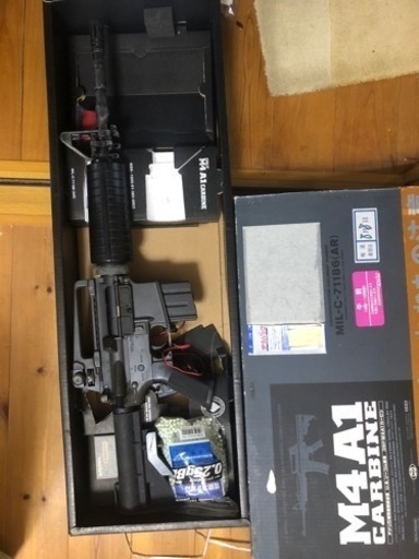 モデルガン　東京マルイ コルト M4A1