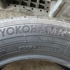 ヨコハマ　BluEarth 215/60R17  夏タイヤ　4本