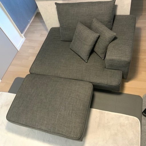 未使用に近い カリモクソファ 定価148500円 未使用に近い カリモク