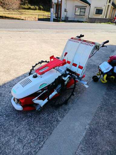 ♬　店頭販売済！！　￥４５０００；；小型軽量田植え機　ヤンマーAP200U
