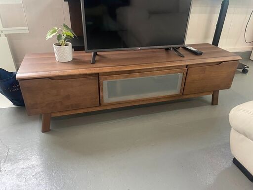 テレビ台　ニトリ　ローボードNアルナス150 MBR