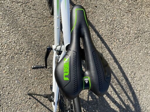 PRECISION SPORTS 27インチ クロスバイク 変速24スピード ホワイト