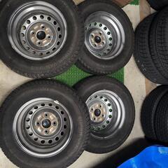 ダイハツ純正スチールホイールタイヤセット 4本センターキャップ付き　軽トラック　バリ山 　ハイゼットトラック