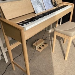 人気新品、2022年製のRolandローランド&カリモク 電子ピアノ、KIYOLAきよら、KF-10 