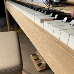 人気新品、2022年製のRolandローランド&カリモク 電子ピアノ、KIYOLAきよら、KF-10 