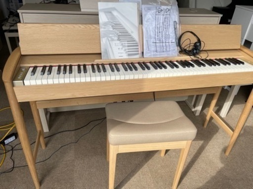 人気新品、2022年製のRolandローランド\u0026カリモク 電子ピアノ、KIYOLAきよら、KF-10