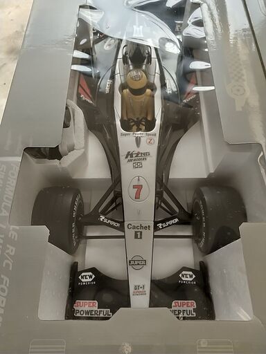 40センチ前後のビッグサイズ！童友社からF1カーなど1/12スケール