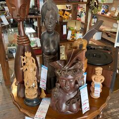 最安値300円〜　木彫りの置物　アフリカ彫刻