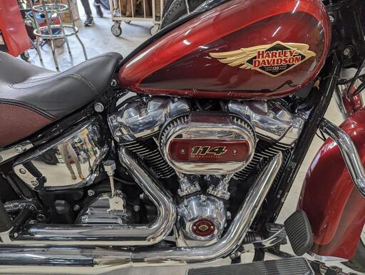 ハーレーダビッドソン ヘリテイジクラシック 120周年記念モデル