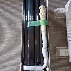 八1768【高年式2020年製】TOSHIBA エアコン　室内機RAS-F221PBK(W)　室外機RAS-F221APBK　セット　家電 季節、空調家電 エアコン