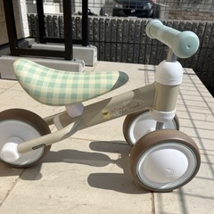 子供　三輪車