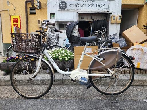 電動自転車　２４インチ　バッテリー　12ah 充電器　付き　3変速　白　配達可能
