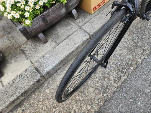 クロスバイク 700x28c 6変速 黒 美品 配達可能 - クロスバイク 