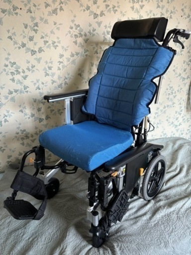 介護用品ティルトリクライニング車椅子松永製作所