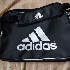 adidas　スポーツバッグ