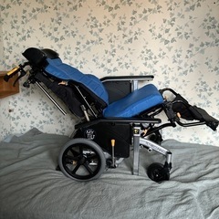 介護用品ティルトリクライニング車椅子松永製作所