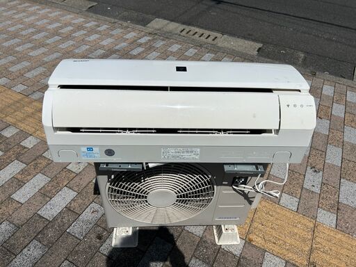 取付工事込み)シャープ8畳 2017年式 訳あり 保証あり 取付工事込み)シャープ8畳 2017年式 訳あり 保証あり